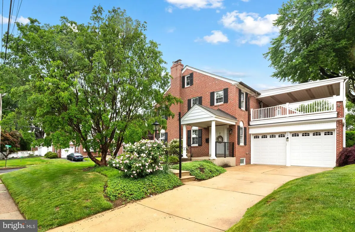 929 Burmont Rd, Drexel Hill, PA 19026 - #1