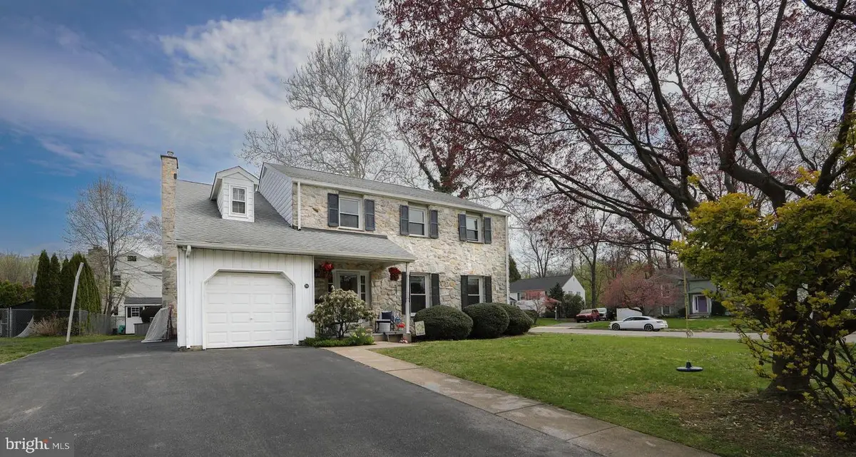 701 W Rolling Rd, Springfield, PA 19064 - #1