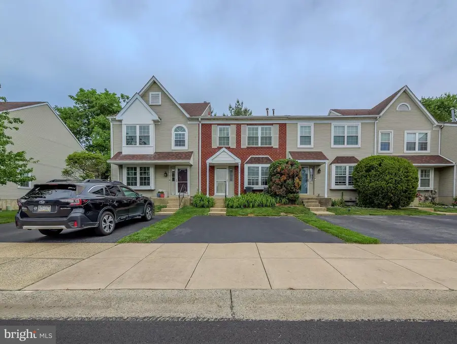 6 Victoria Dr, Aston, PA 19014 - #3
