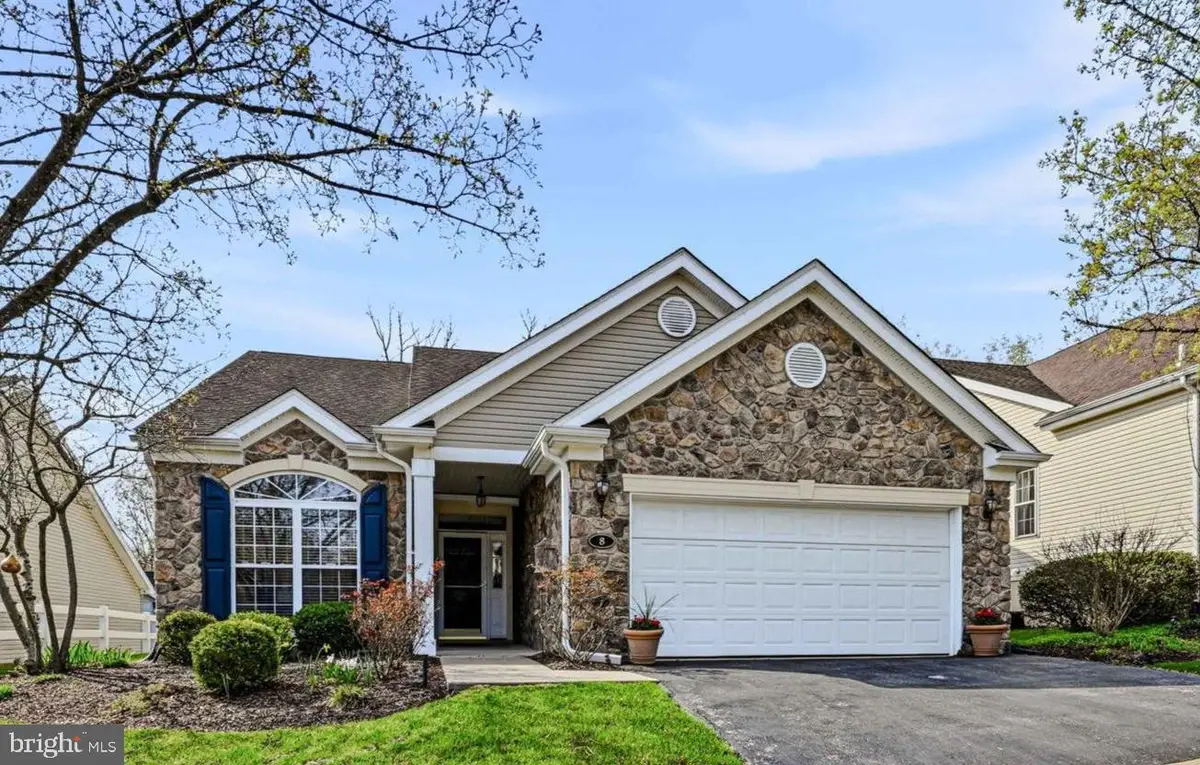 8 Irwin Dr, Upper Chichester, PA 19061 - #1