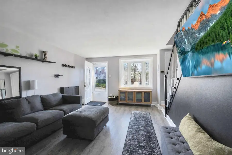 437 Park Dr, Glenolden, PA 19036 - #3