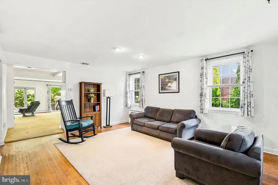 293 N Norwinden Dr, Springfield, PA 19064 - #2
