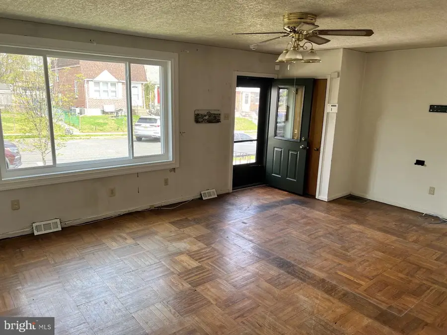 105 Fronefield Ave, Linwood, PA 19061 - #2