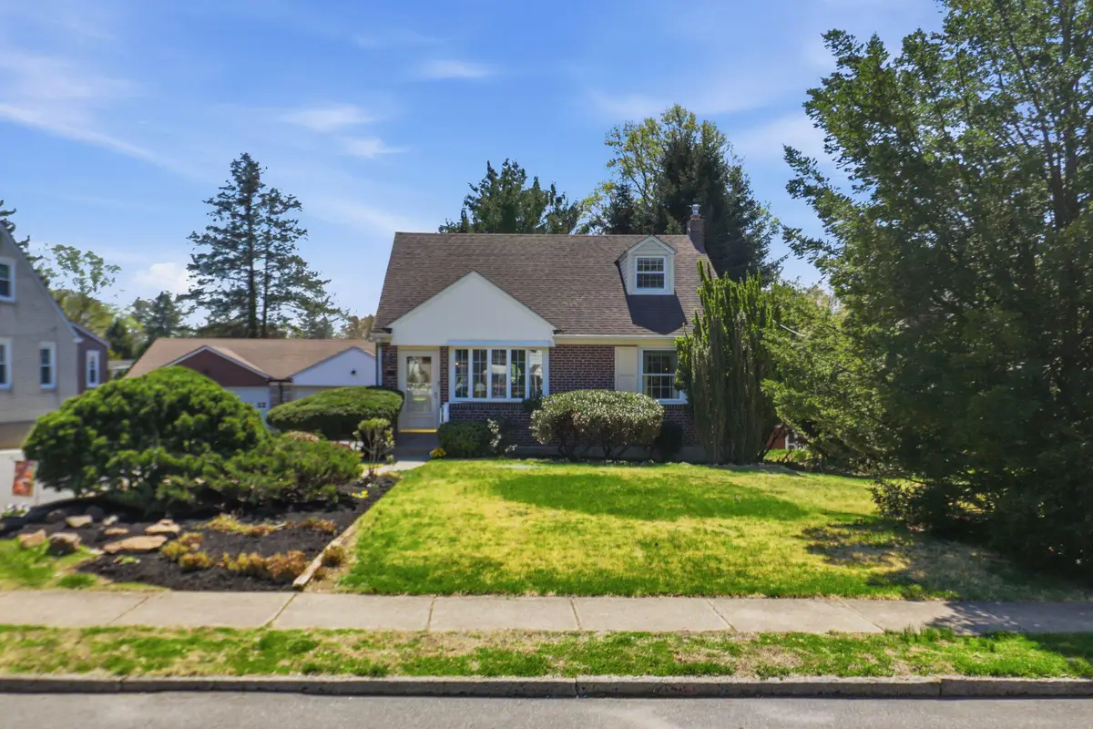 348 Valley View Rd, Springfield, PA 19064 - #1