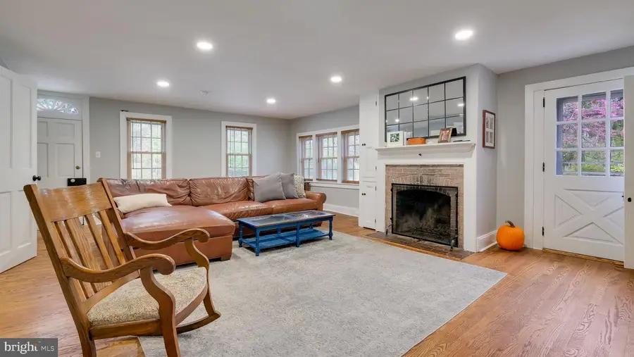 204 W Brookhaven Rd, Wallingford, PA 19086 - #3