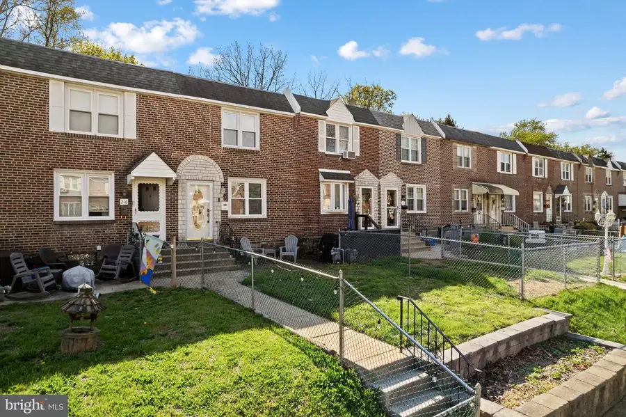 214 S Church St, Clifton Heights, PA 19018 - #3