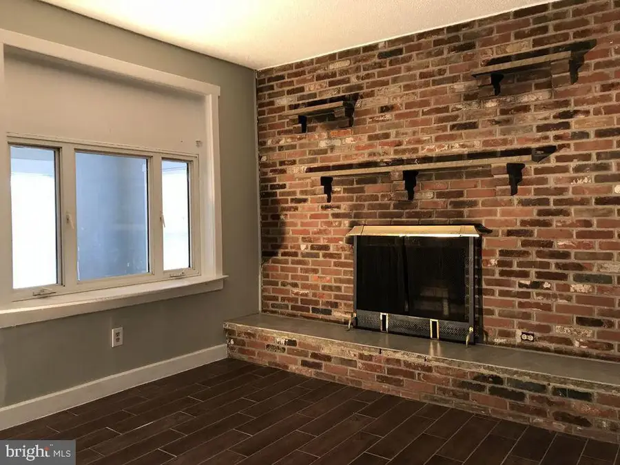 19 N Macdade Blvd, Glenolden, PA 19036 - #3