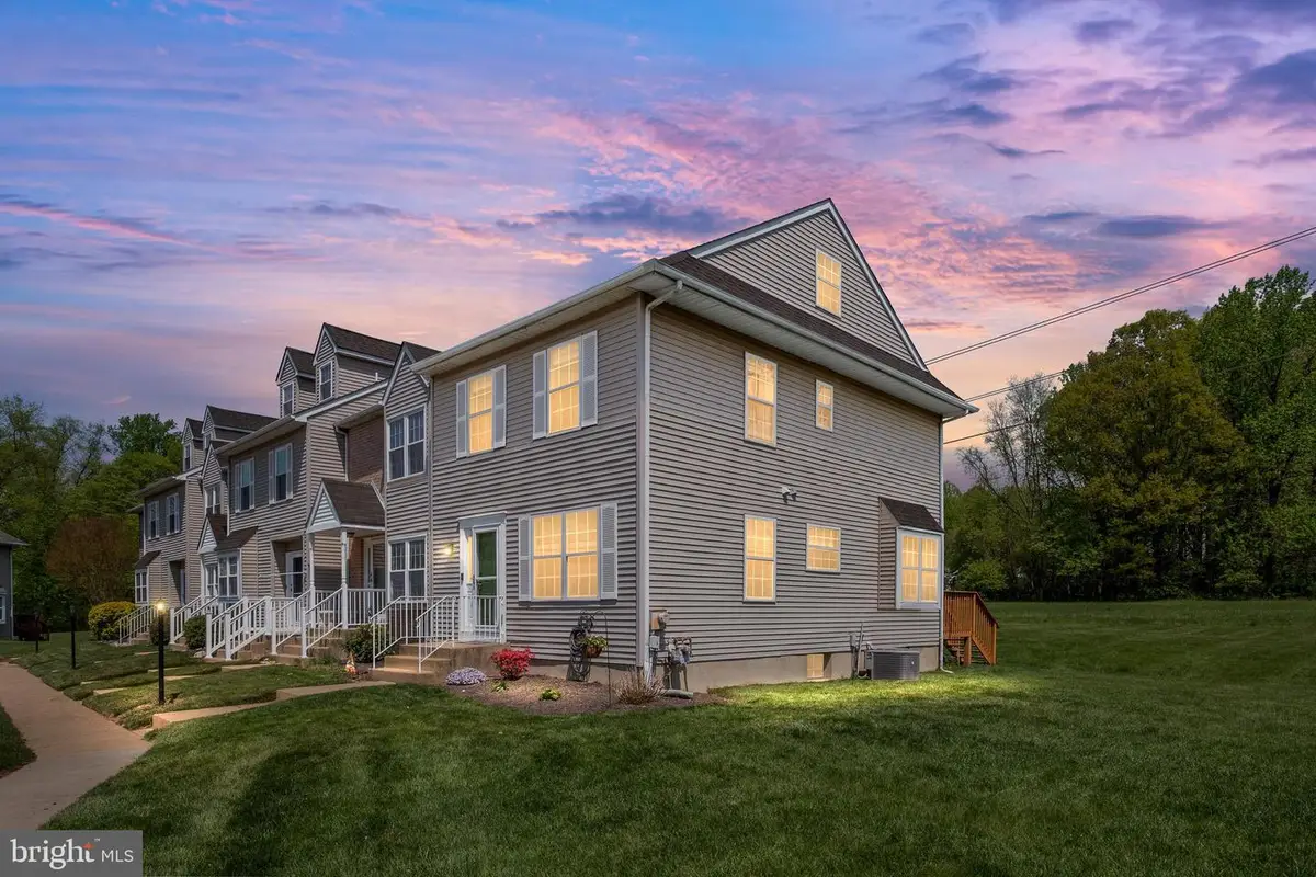 88 Louis James Ct, Aston, PA 19014 - #1