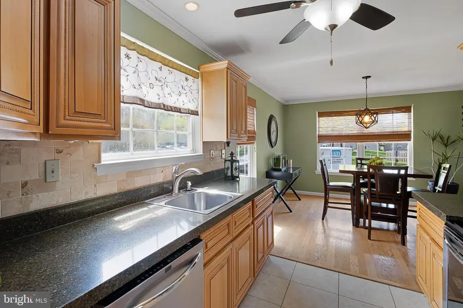 88 Louis James Ct, Aston, PA 19014 - #3