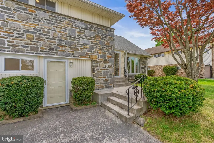 129 Whitemarsh Rd, Ardmore, PA 19003 - #3