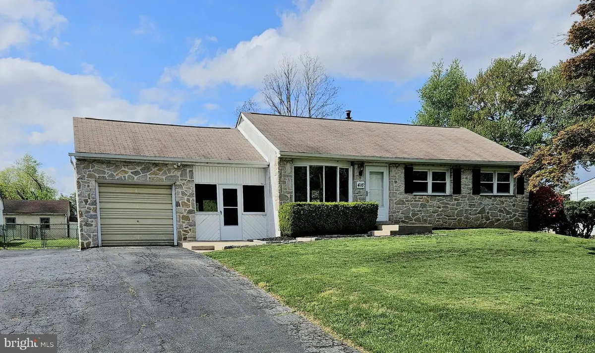 416 Dutton St, Upper Chichester, PA 19014 - #1