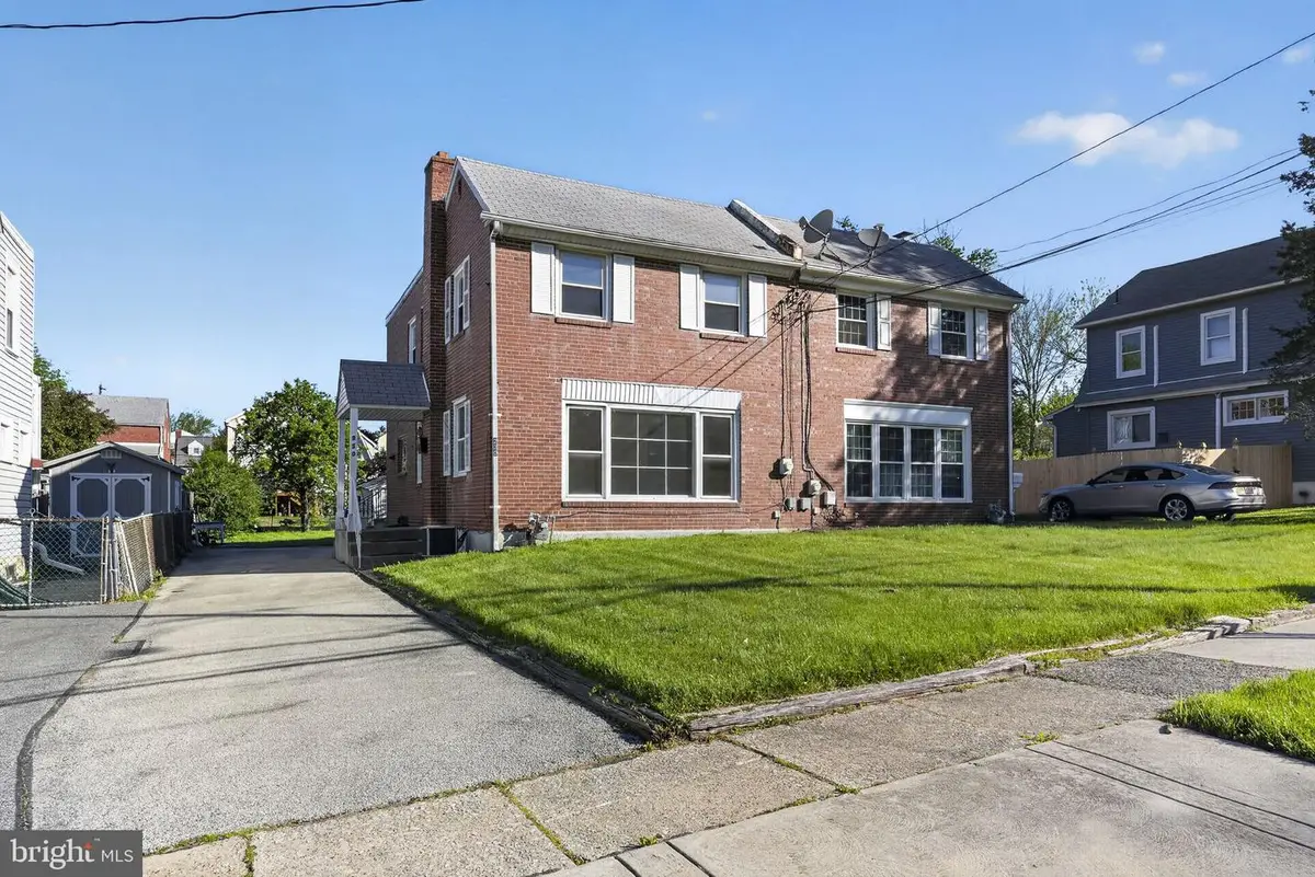 230 Windsor Ave, Upper Darby, PA 19082 - #1