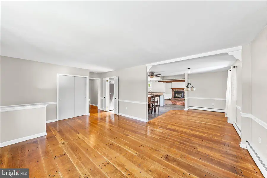 225 Chestnut St, Newtown Square, PA 19073 - #2