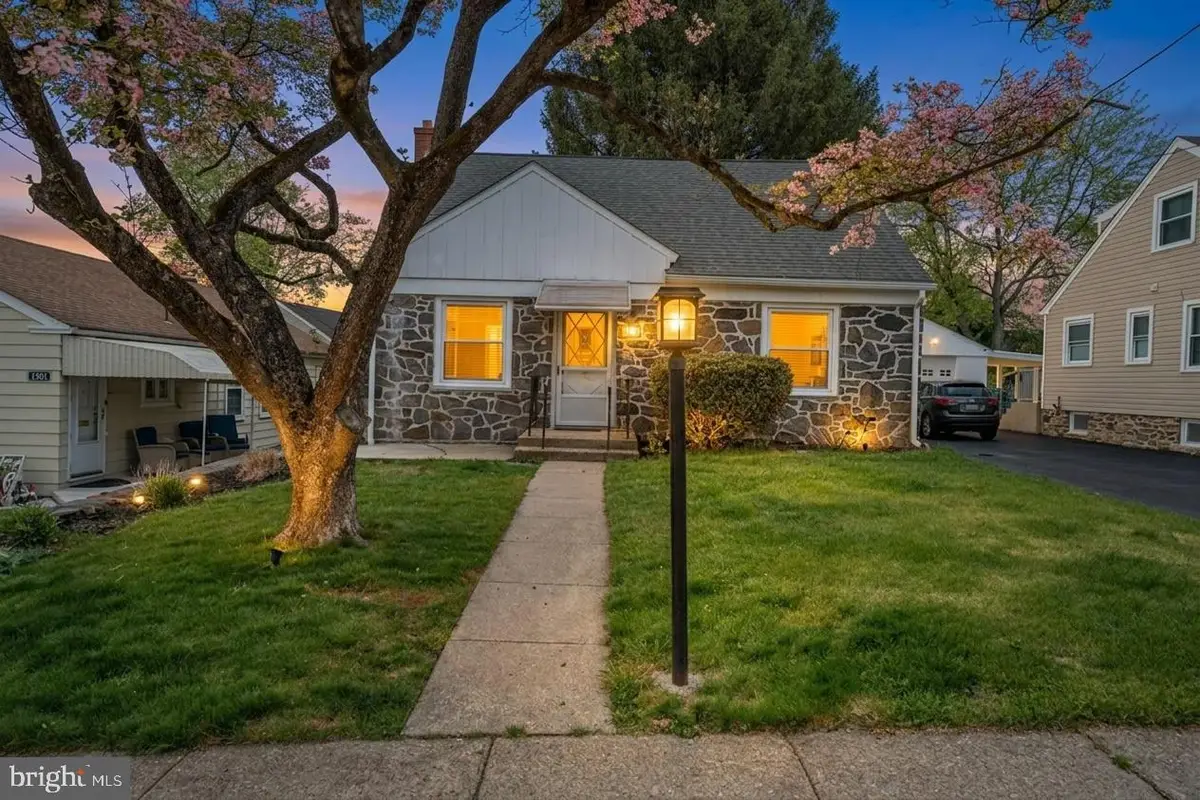 1305 Center Rd, Drexel Hill, PA 19026 - #1