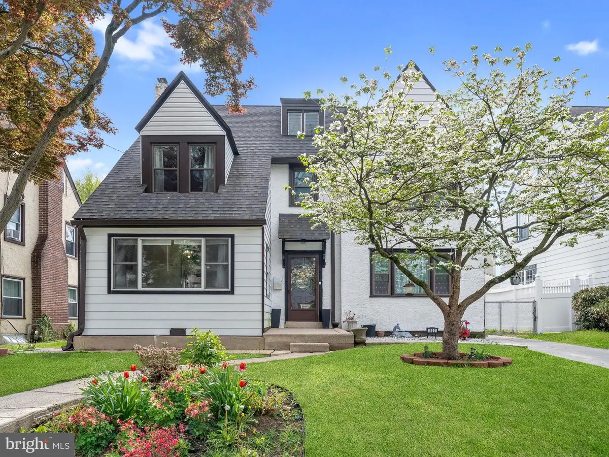 842 Alexander Ave, Drexel Hill, PA 19026 - #1