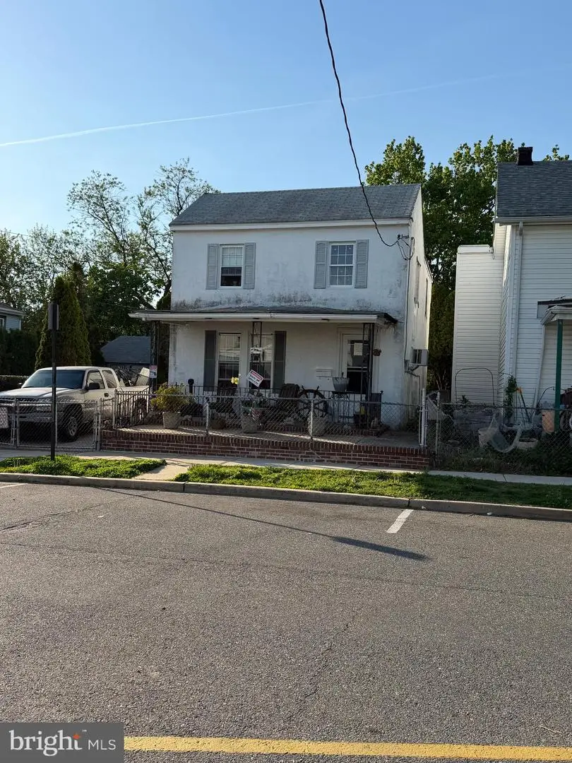 4 W 9th St, Marcus Hook, PA 19061 - #2