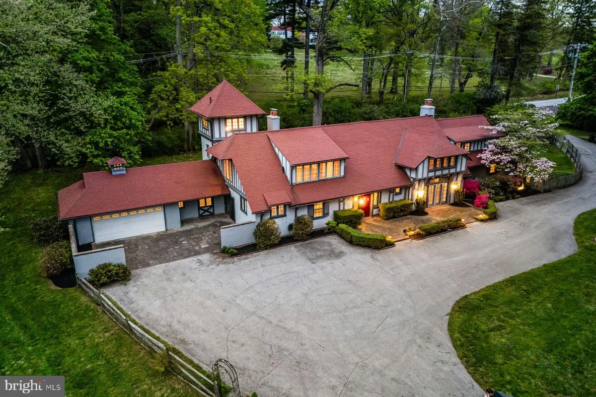 461 S Roberts Rd, Bryn Mawr, PA 19010 - #1