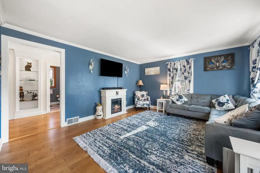 124 Marlin Ave, Folsom, PA 19033 - #2
