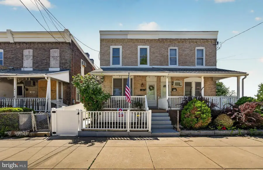 210 Market St, Marcus Hook, PA 19061 - #2