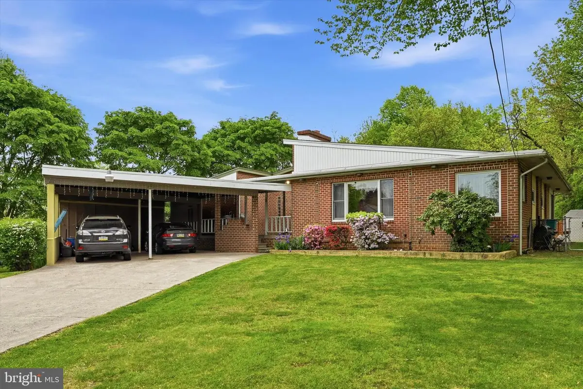 393 Monticello Ave, Upper Chichester, PA 19014 - #1