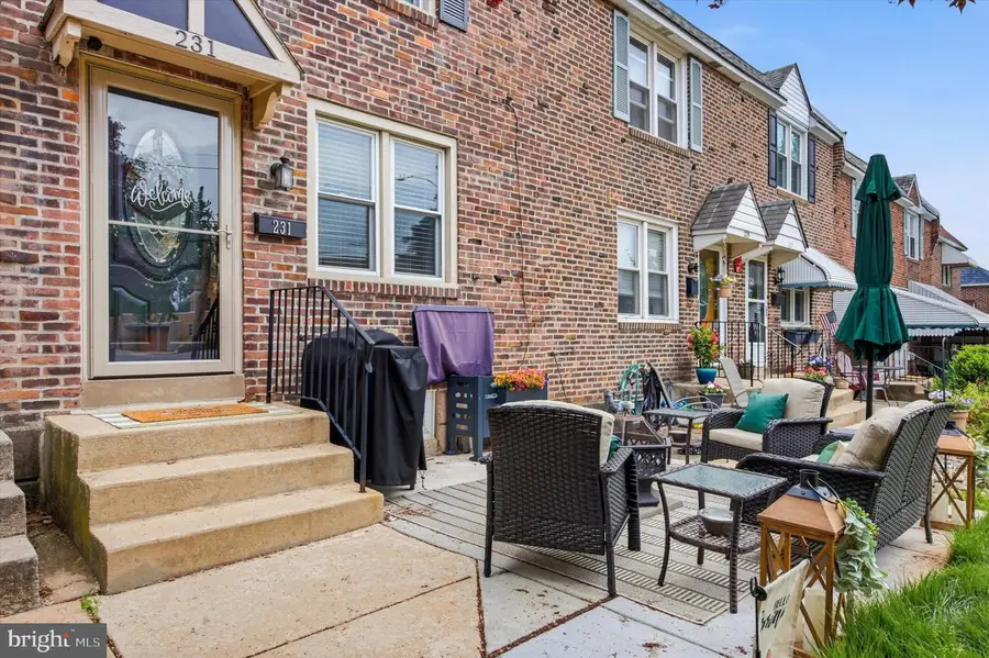 231 N Bishop Ave, Clifton Heights, PA 19018 - #2