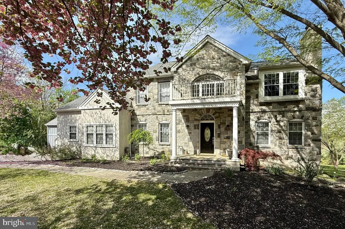 2000 Antler Dr, Glen Mills, PA 19342 - #1