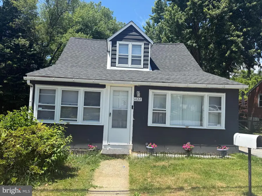 1628 Cherry St, Upper Chichester, PA 19061 - #2