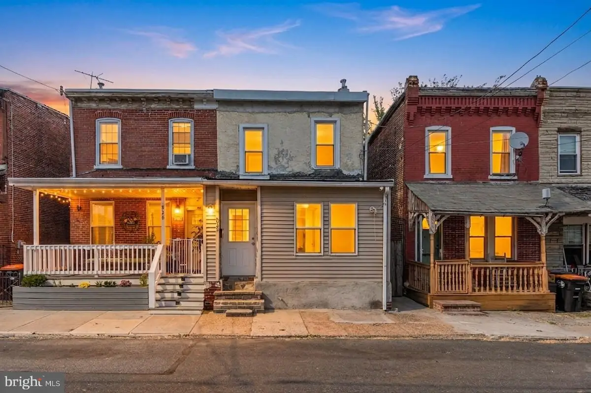 622 Green St, Chester, PA 19013 - #1