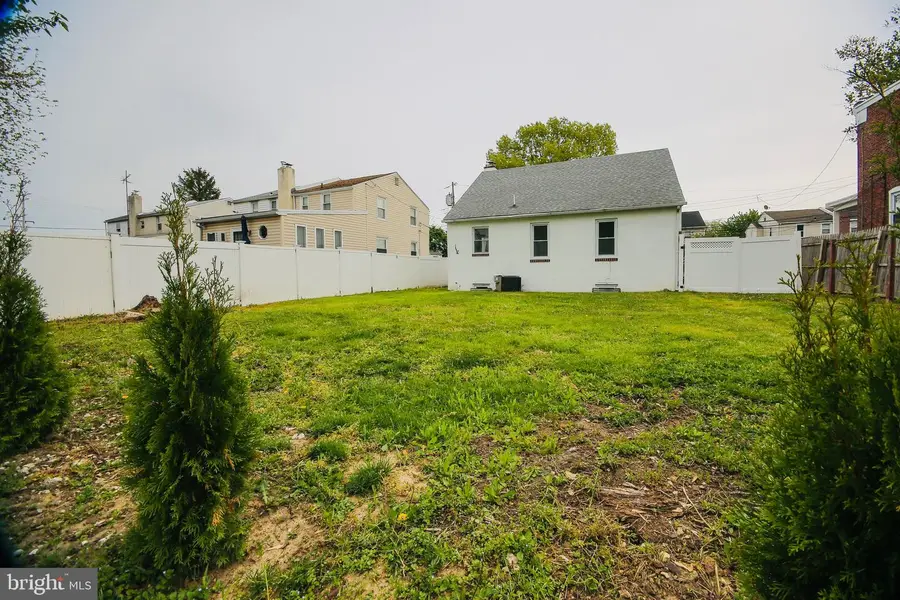 155 Maple Ave, Holmes, PA 19043 - #2