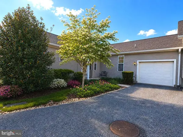 52 N Houndmaster Holw, GLEN MILLS, PA 19342