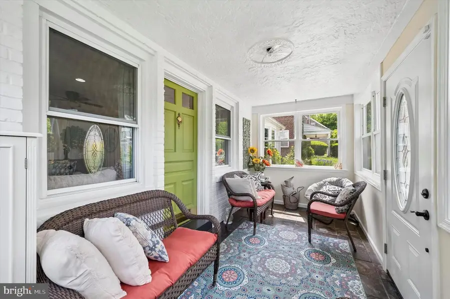 635 Lukens Ave, Upper Darby, PA 19082 - #3