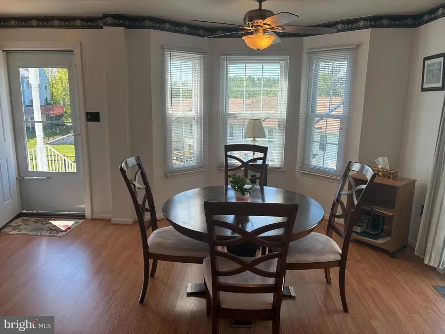 566 Applewood Ct, Upper Chichester, PA 19014 - #2