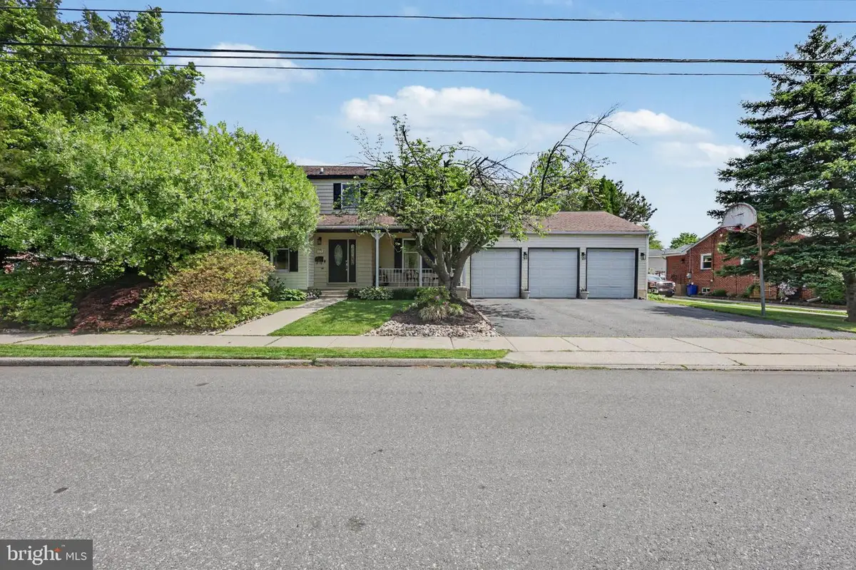 518 Tasker Ave, Folsom, PA 19033 - #1