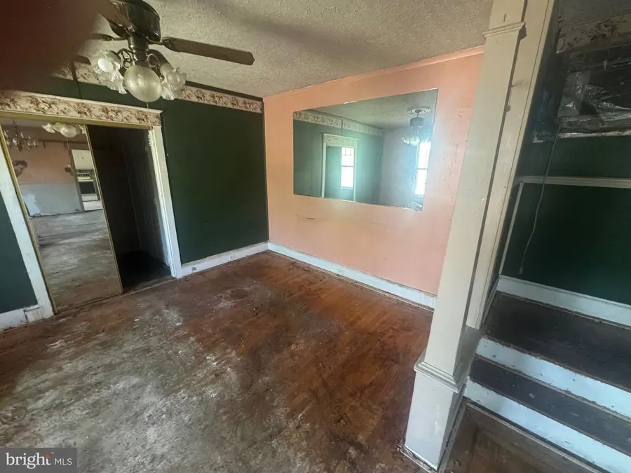 92 S Governor Printz Blvd, Essington, PA 19029 - #3