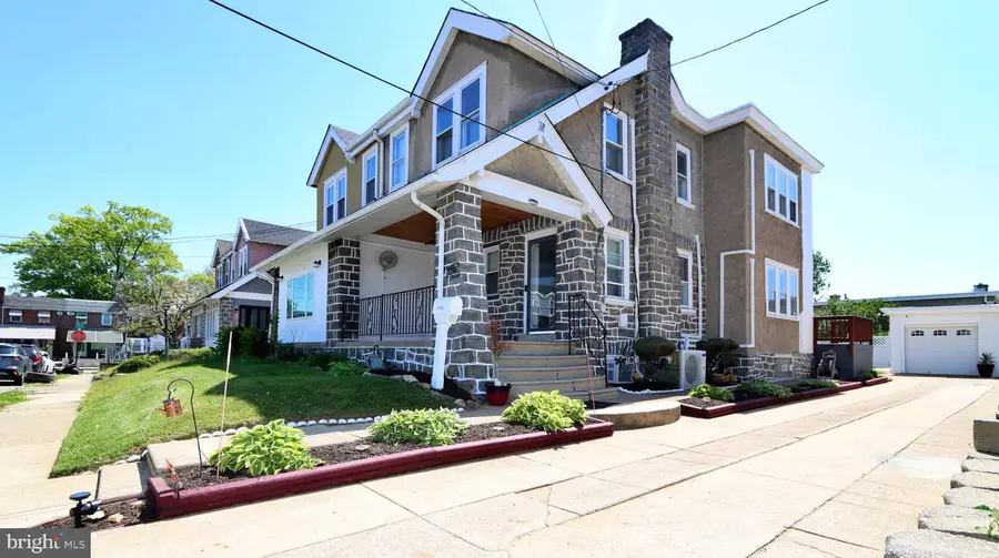 7206 Spruce St, Upper Darby, PA 19082 - #2