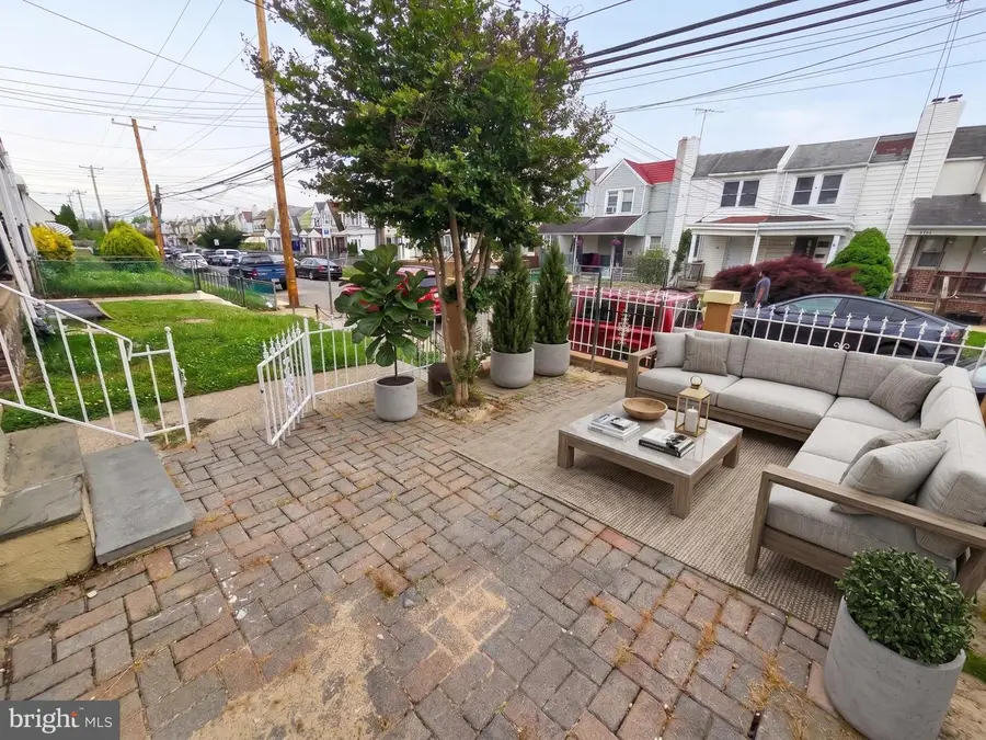 7153 Radbourne Rd, Upper Darby, PA 19082 - #3
