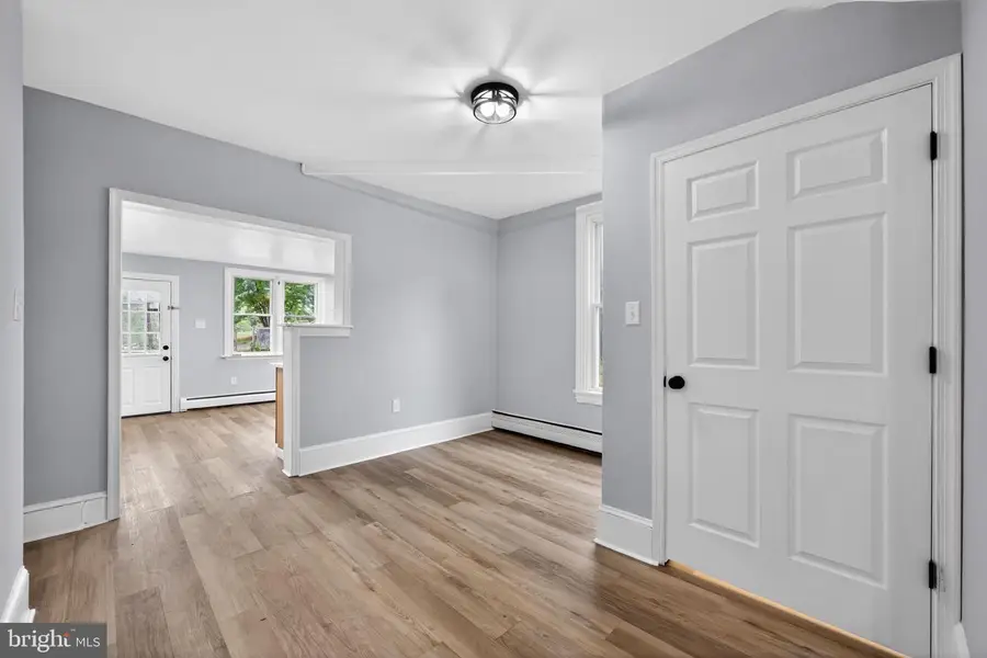 16 Convent Rd, Aston, PA 19014 - #2