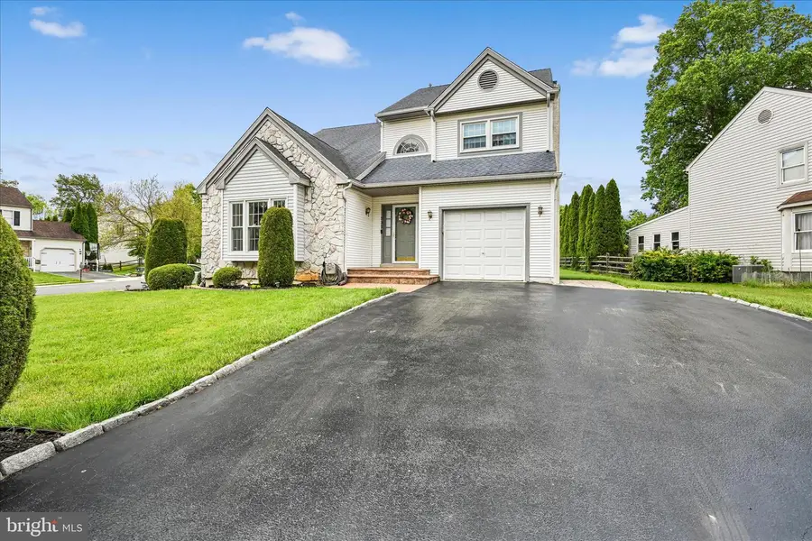 232 Beatrice Ln, Aston, PA 19014 - #2