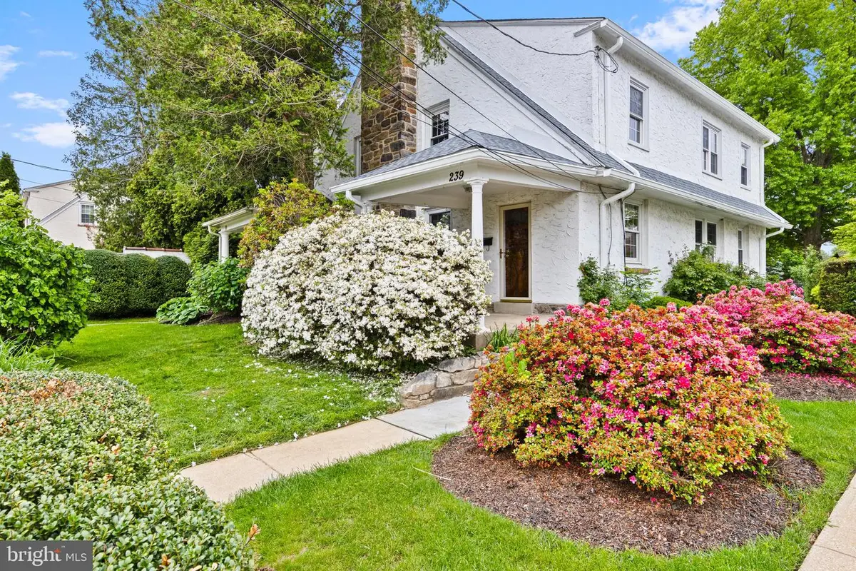 239 Lowrys Ln, Bryn Mawr, PA 19010 - #1