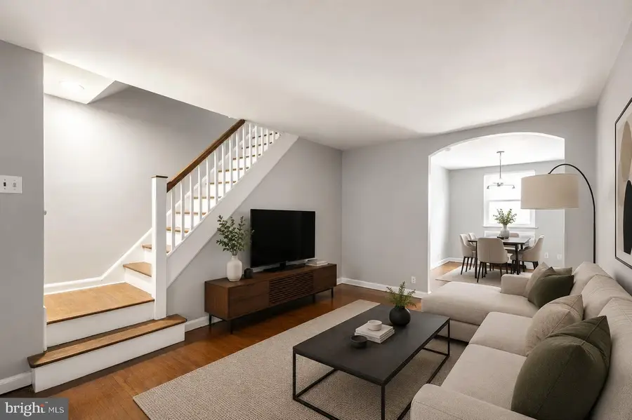 585 Snowden Rd, Upper Darby, PA 19082 - #3