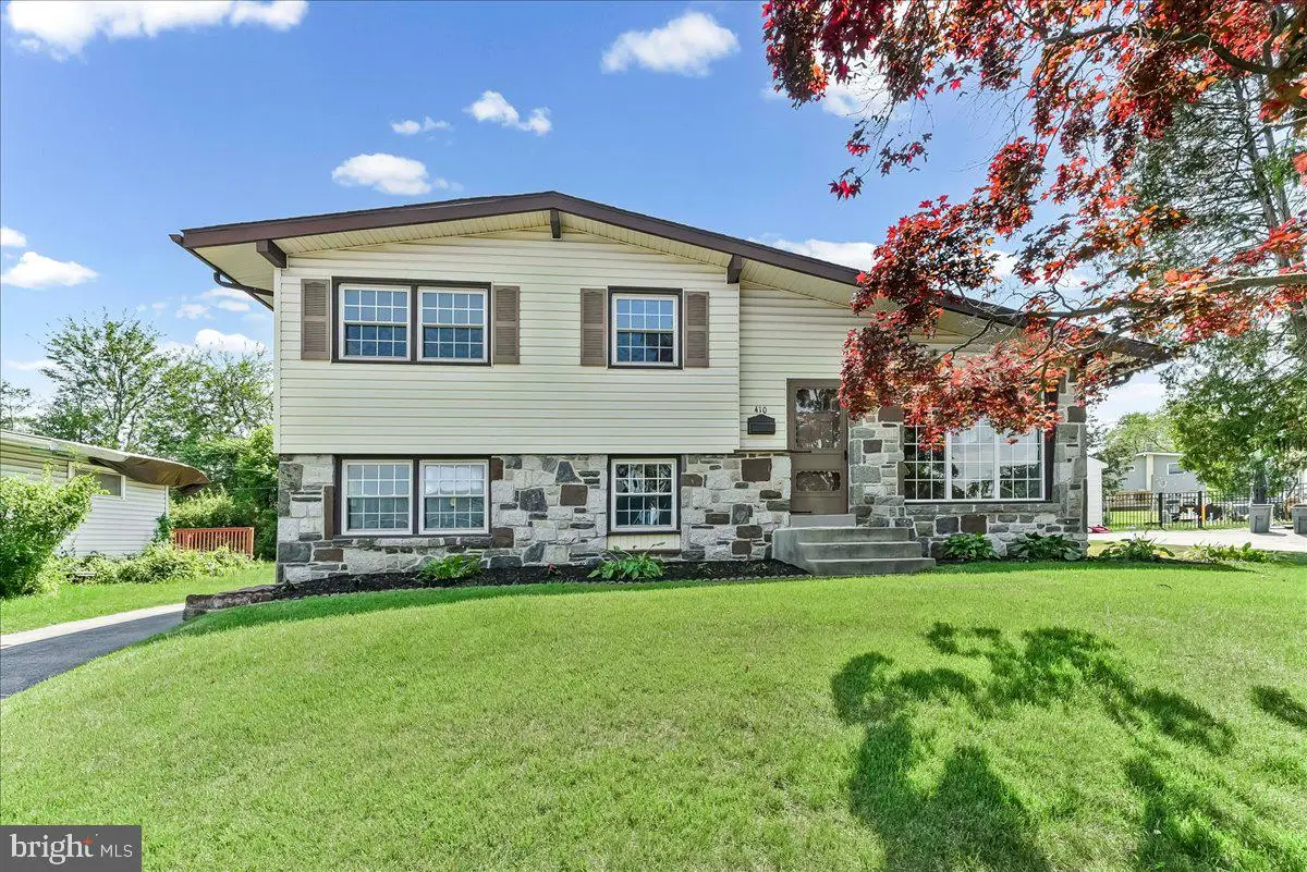 410 Lyndhurst Dr, Broomall, PA 19008 - #1
