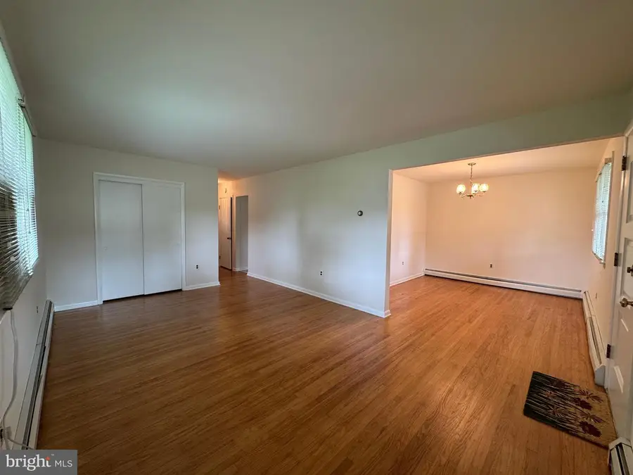 17 Walnut Rd, Wallingford, PA 19086 - #3