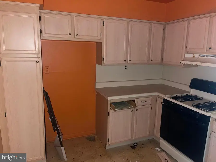 1348 W 7th St, Chester, PA 19013 - #2
