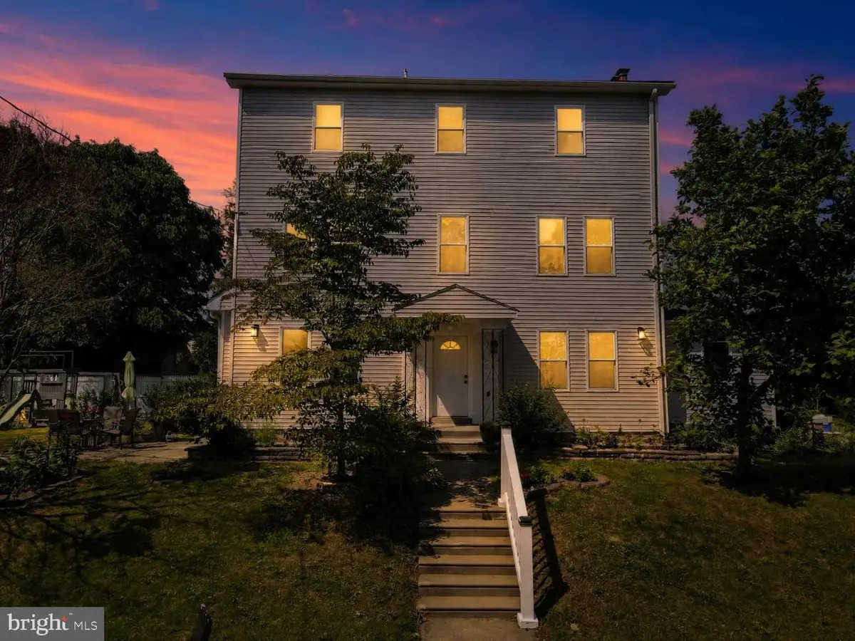 270 Wayne Ave, Lansdowne, PA 19050 - #1