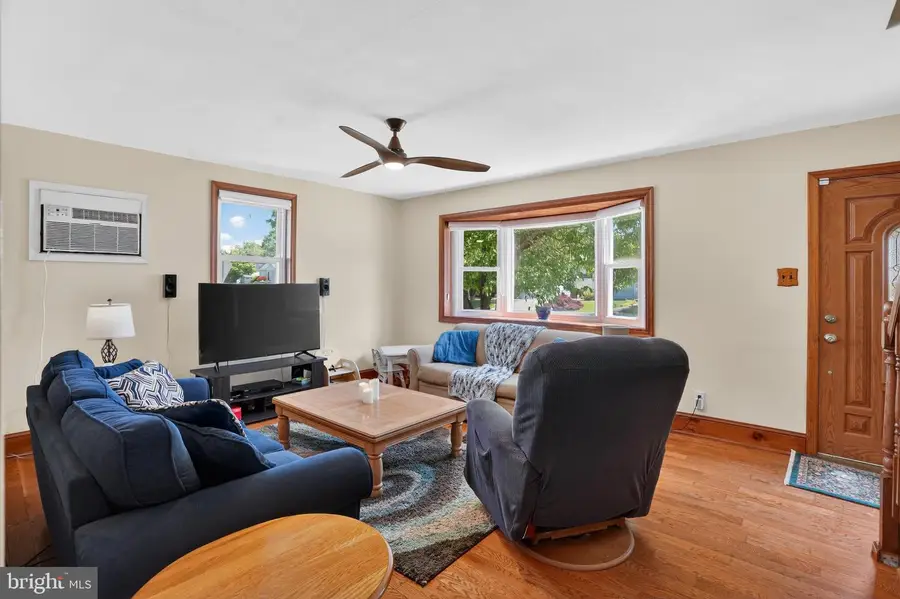 718 Pearl Ave, Morton, PA 19070 - #3