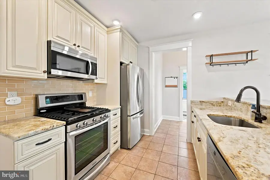 622 Country Club Ln, Havertown, PA 19083 - #2