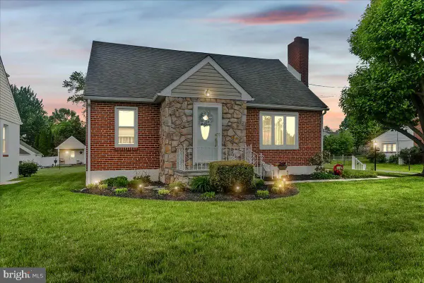 4114 Naamans Creek Rd, UPPER CHICHESTER, PA 19061
