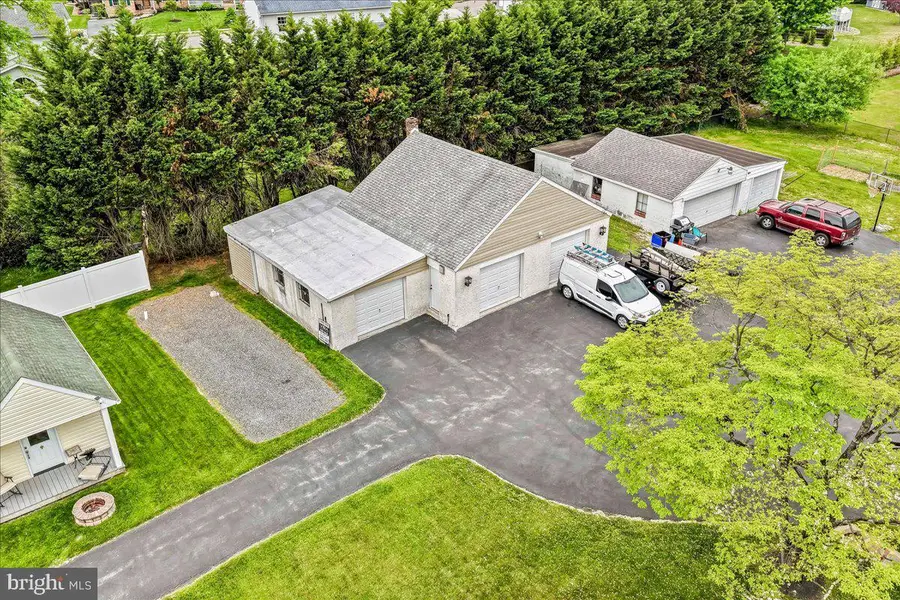 4114 Naamans Creek Rd, Upper Chichester, PA 19061 - #2