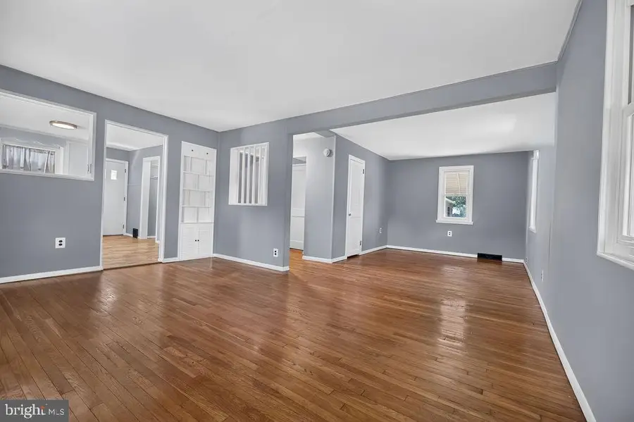 950 Thornton Rd, Upper Chichester, PA 19061 - #3