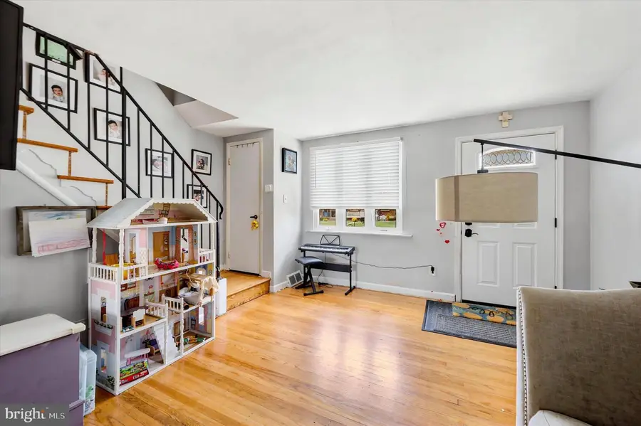 319 Stratford Rd, Glenolden, PA 19036 - #3
